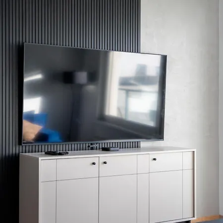 Praga - Modern Apt, Parking, Near River - By Rentujemy *