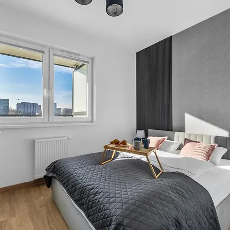 Praga - Modern Apt, Parking, Near River - By Rentujemy * Warsaw