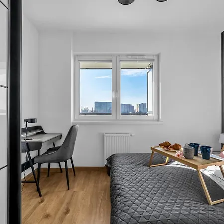 Praga - Modern Apt, Parking, Near River - By Rentujemy Apartment Warsaw