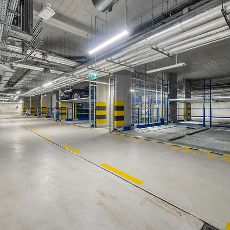 Praga - Modern Apt, Parking, Near River - By Rentujemy *