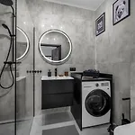 Praga - Modern Apt, Parking, Near River - By Rentujemy Warszawa