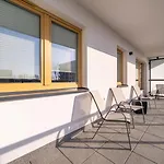 Praga - Modern Apt, Parking, Near River - By Rentujemy * Warszawa