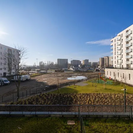 Lejlighed Praga - Modern Apt, Parking, Near River - By Rentujemy Warszawa