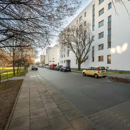 Lejlighed Praga - Modern Apt, Parking, Near River - By Rentujemy Warszawa