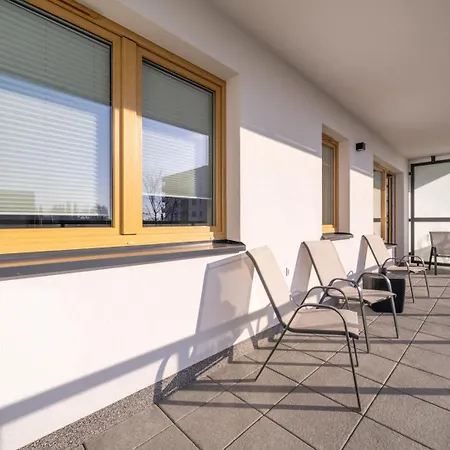 Praga - Modern Apt, Parking, Near River - By Rentujemy * Varsovie